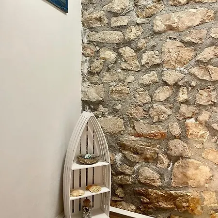 Art Stone House Belle Tribalj