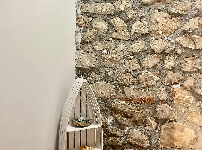 Art Stone House Belle Tribalj